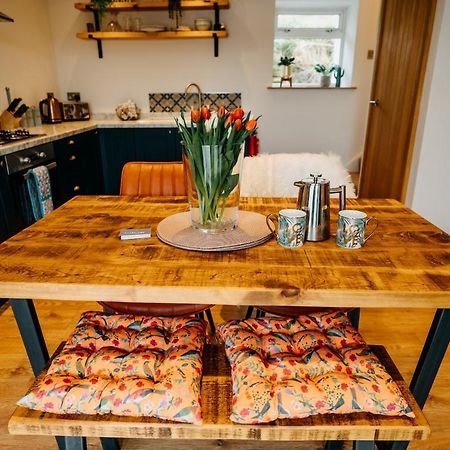The Little Cottage By Truabode Holiday Lets & Short Lets Newquay - Parking, Wifi & Pet Friendly Brauneberg Esterno foto