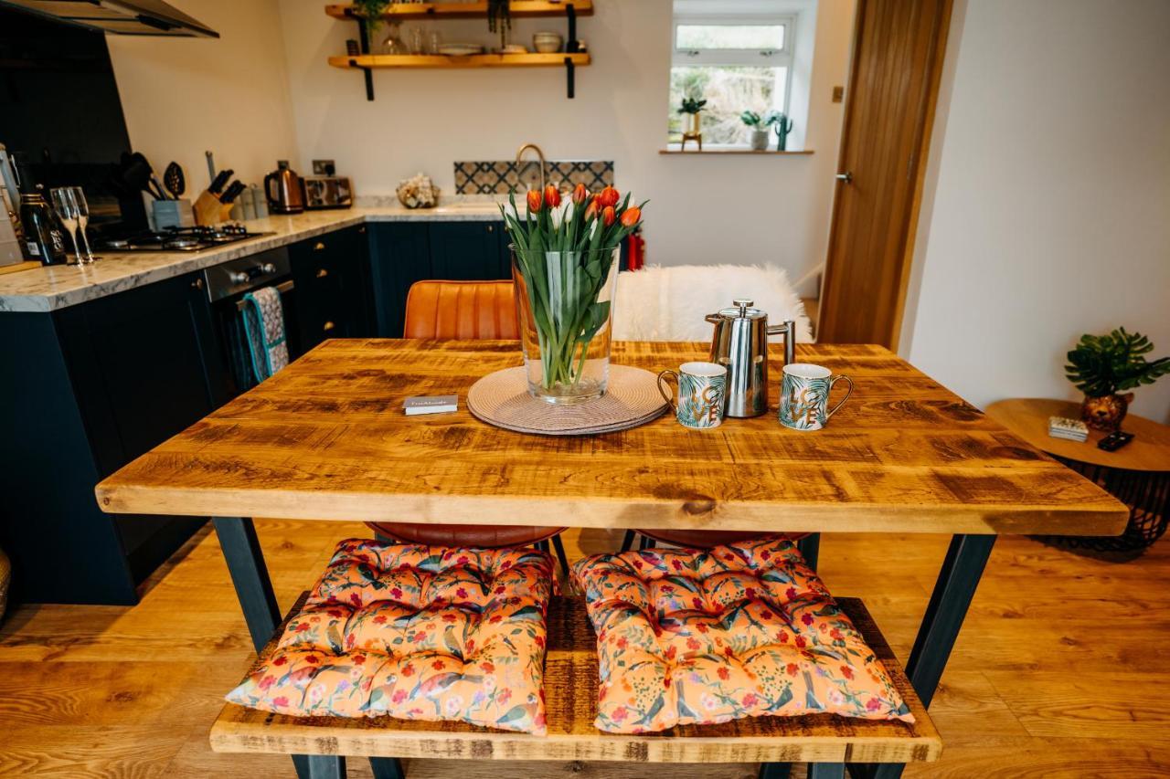 The Little Cottage By Truabode Holiday Lets & Short Lets Newquay - Parking, Wifi & Pet Friendly Brauneberg Esterno foto